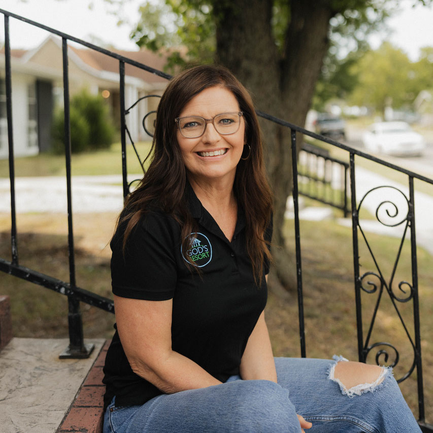 Stacey 2025 headshot